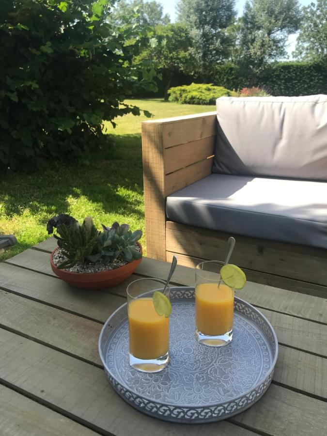 Logis De Pierre Levee Bed & Breakfast Bessines Eksteriør bilde