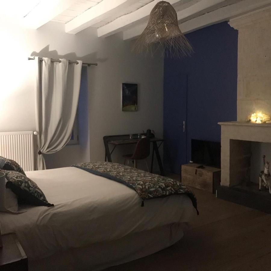 Logis De Pierre Levee Bed & Breakfast Bessines Eksteriør bilde
